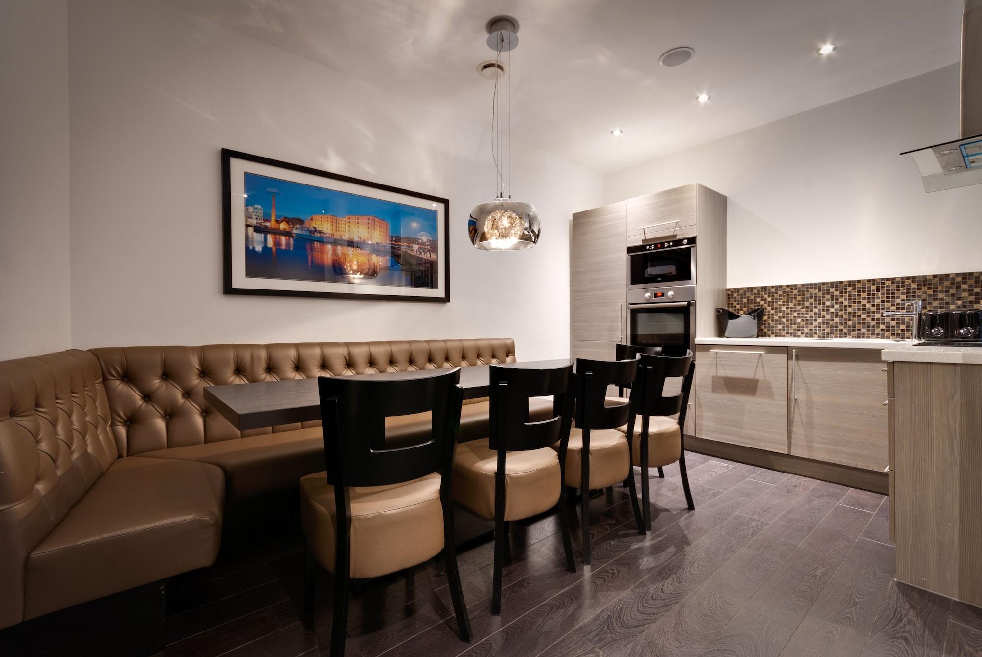 Epic Apartments Seel Street ลิเวอร์พูล ภายนอก รูปภาพ